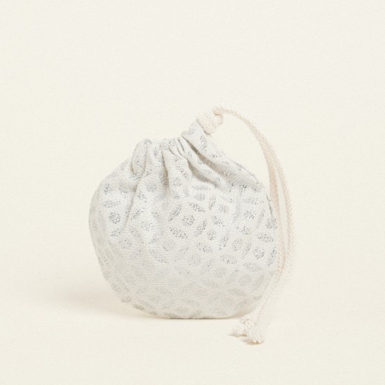 BEAUTY HOME ΠΟΥΓΚΙ ΟΒΑΛ ΜΕ ΚΟΡΔΟΝΙ 13 X 14 CM ΖΑΚΑΡ ΕΚΡΟΥ-ΑΣΗΜΙ      