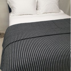 ΚΟΥΒΕΡΤΑ ΥΦΑΝΤΗ ΚΟΜΒΟΣ ΒΑΜΒΑΚΕΡΗ ΙΝΔΙΑΣ BLACK - LIGHT GREY ΥΠΕΡΔΙΠΛΗ 240X250