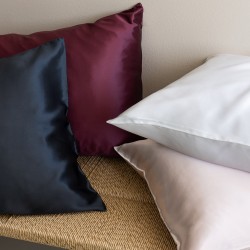 ΜΑΞΙΛΑΡΟΘΗΚΗ 50X70 SILKA BLACK